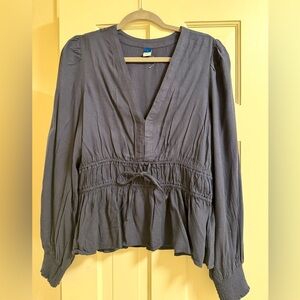 Navy long sleeve top with ruched waist and sleeves